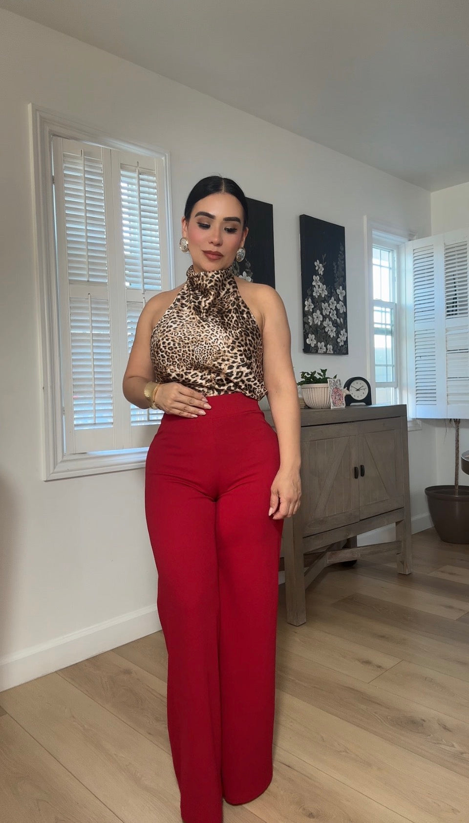 *Pantalones anchos rojos
