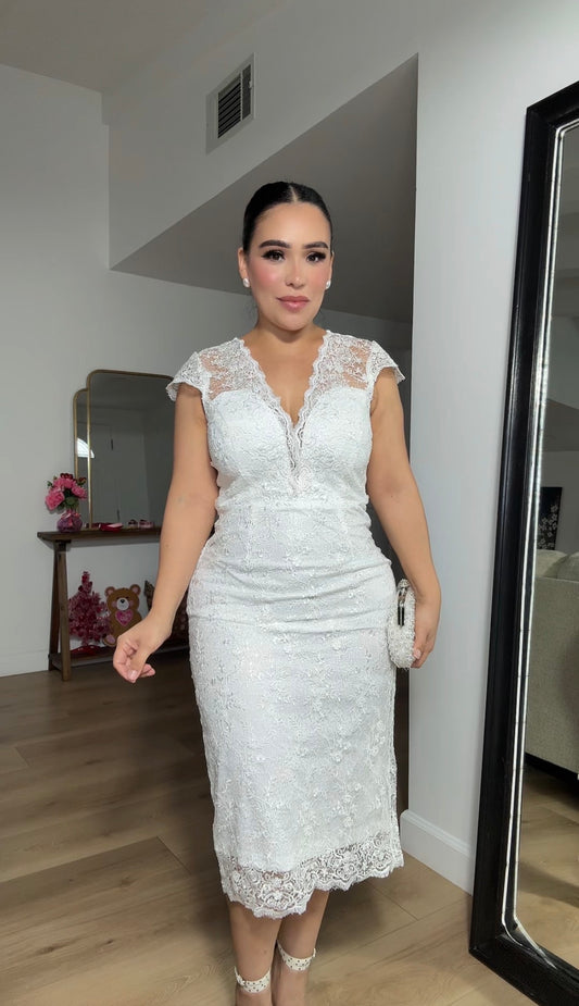 *    La novia “dress” final sale